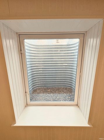 21 Yvonna Street, Leesburg, IN 46538