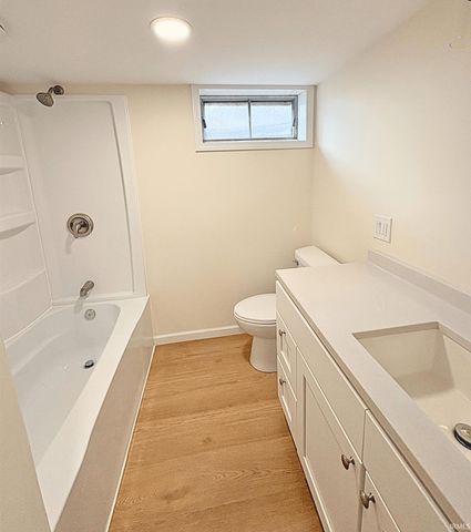 21 Yvonna Street, Leesburg, IN 46538