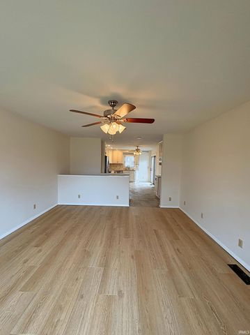 21 Yvonna Street, Leesburg, IN 46538