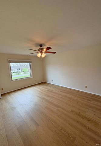 21 Yvonna Street, Leesburg, IN 46538