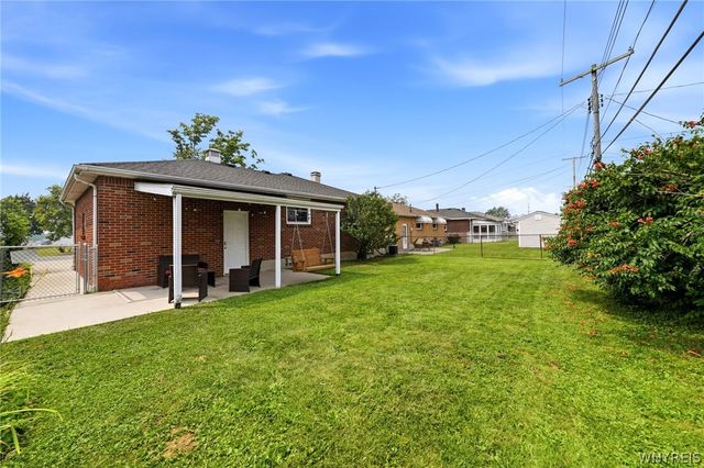 29 Bay Lane, Cheektowaga, NY 14225