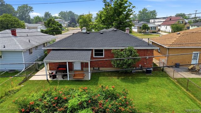 29 Bay Lane, Cheektowaga, NY 14225