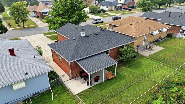 29 Bay Lane, Cheektowaga, NY 14225