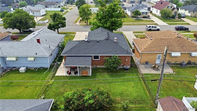 29 Bay Lane, Cheektowaga, NY 14225