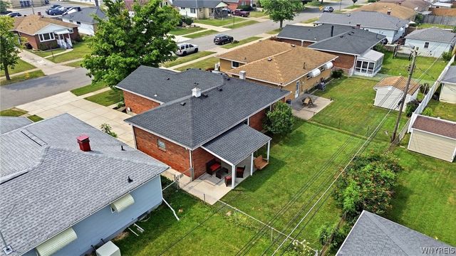 29 Bay Lane, Cheektowaga, NY 14225