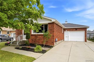 29 Bay Lane, Cheektowaga, NY 14225