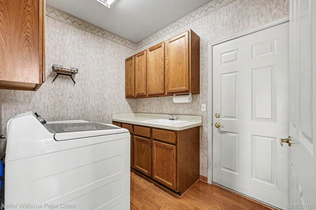 1432 Oakmont Court, Orion Charter Township, MI 48362