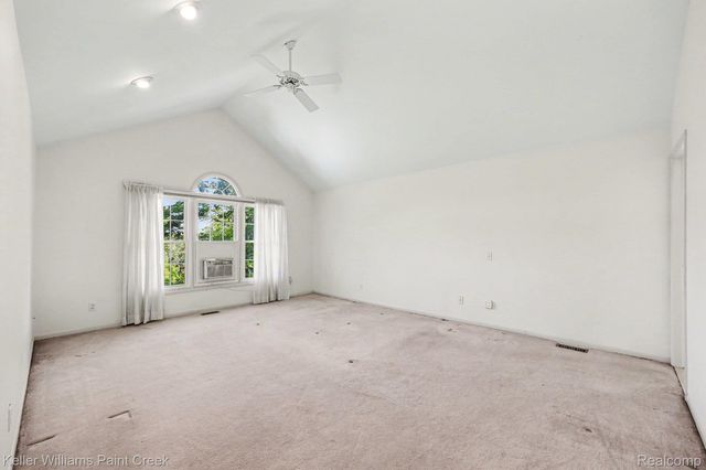 1432 Oakmont Court, Orion Charter Township, MI 48362