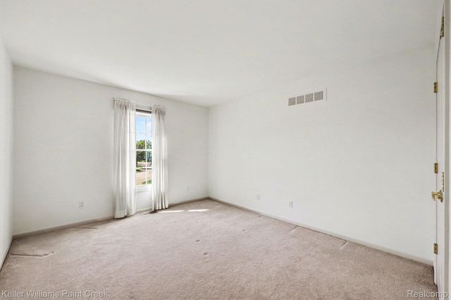 1432 Oakmont Court, Orion Charter Township, MI 48362