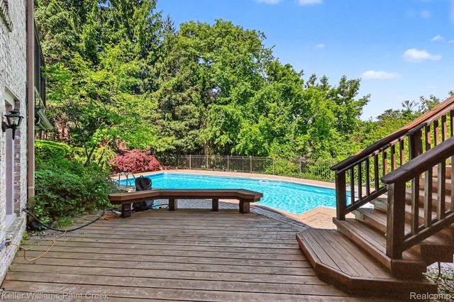 1432 Oakmont Court, Orion Charter Township, MI 48362
