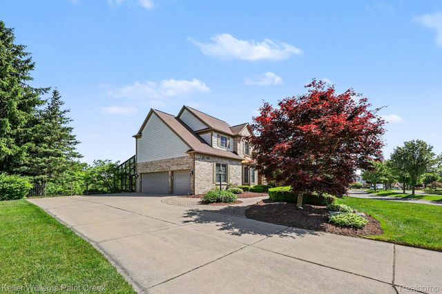 1432 Oakmont Court, Orion Charter Township, MI 48362