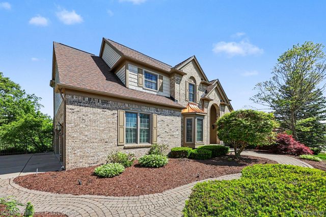 1432 Oakmont Court, Orion Charter Township, MI 48362