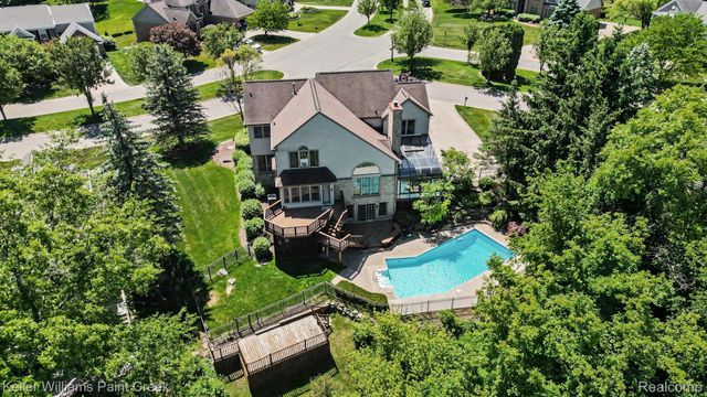 1432 Oakmont Court, Orion Charter Township, MI 48362