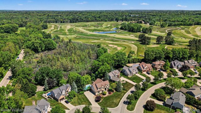1432 Oakmont Court, Orion Charter Township, MI 48362