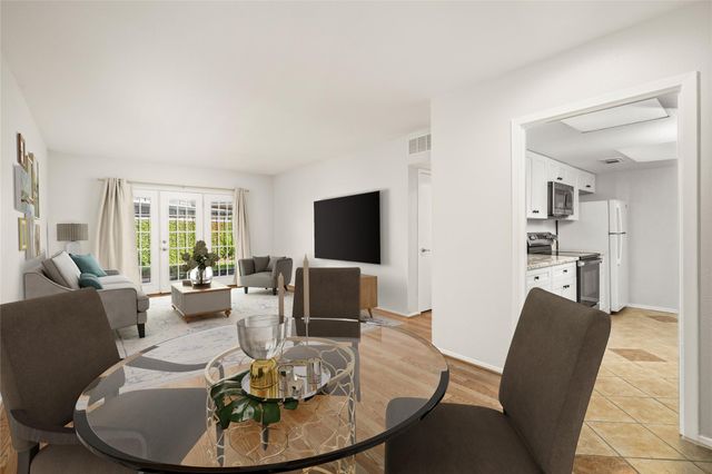 2238 S Piney Point Road 102, Houston, TX 77063