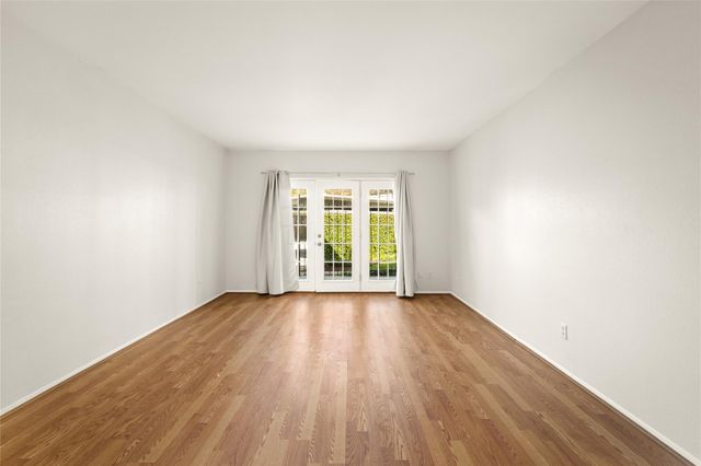 2238 S Piney Point Road 102, Houston, TX 77063