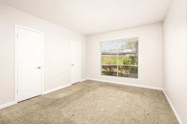 2238 S Piney Point Road 102, Houston, TX 77063