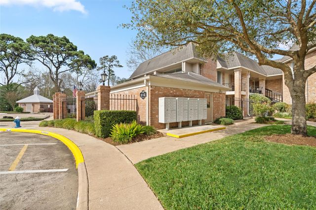 2238 S Piney Point Road 102, Houston, TX 77063