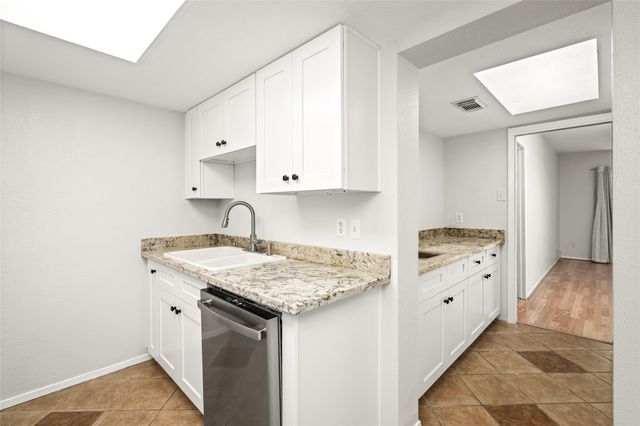 2238 S Piney Point Road 102, Houston, TX 77063