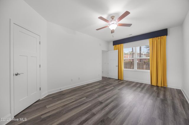 604 Jasmine Way, Burgaw, NC 28425