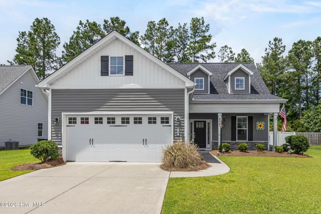 604 Jasmine Way, Burgaw, NC 28425