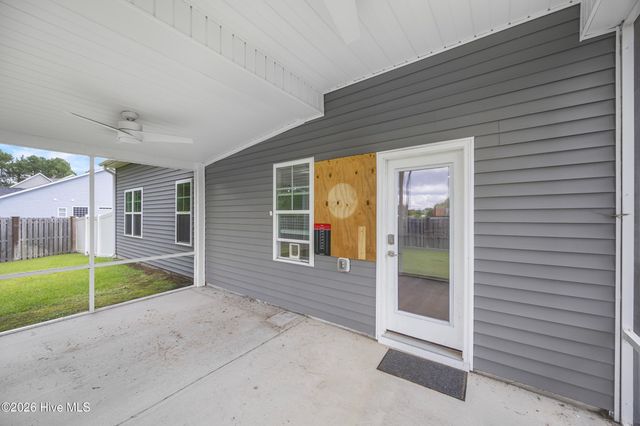 604 Jasmine Way, Burgaw, NC 28425