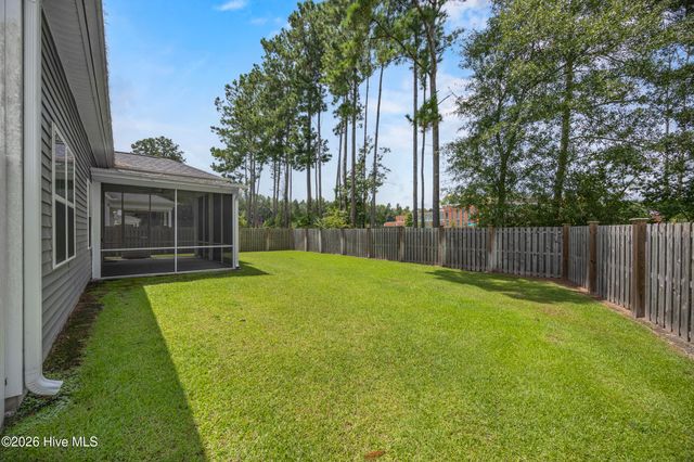 604 Jasmine Way, Burgaw, NC 28425