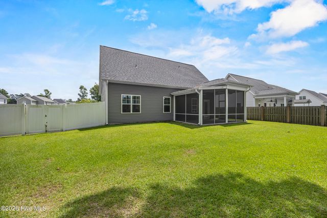 604 Jasmine Way, Burgaw, NC 28425