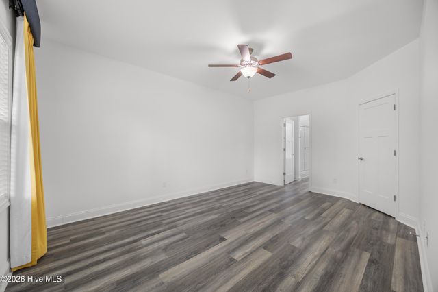604 Jasmine Way, Burgaw, NC 28425