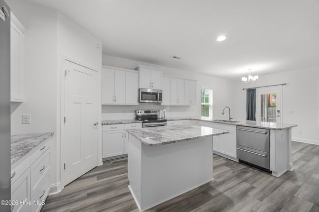 604 Jasmine Way, Burgaw, NC 28425