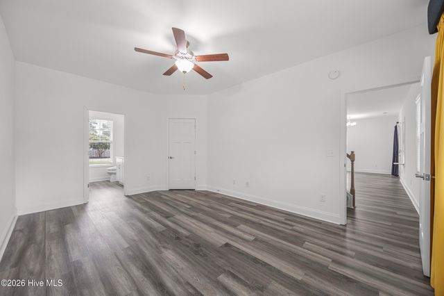 604 Jasmine Way, Burgaw, NC 28425