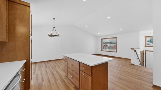 2163 Hadley Hills Drive NE, Rochester, MN 55906