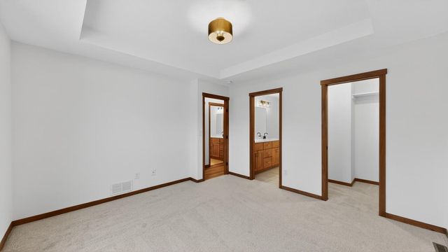 2163 Hadley Hills Drive NE, Rochester, MN 55906