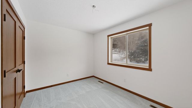 2163 Hadley Hills Drive NE, Rochester, MN 55906