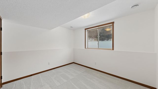 2163 Hadley Hills Drive NE, Rochester, MN 55906