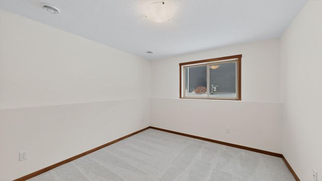 2163 Hadley Hills Drive NE, Rochester, MN 55906