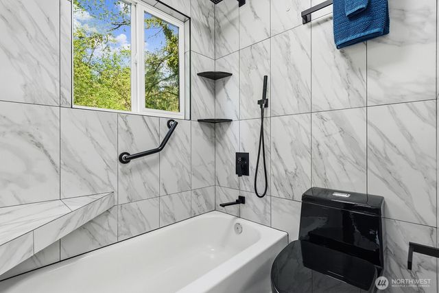 13133 66th Place NE, Kirkland, WA 98034