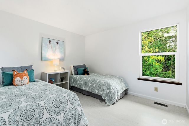 13133 66th Place NE, Kirkland, WA 98034