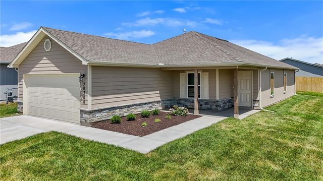 20206 W 195th Street, Spring Hill, KS 66083