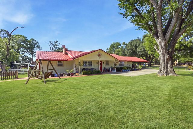 1913 Austin Aisle, Tool, TX 75143