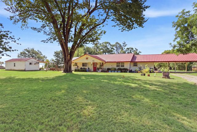 1913 Austin Aisle, Tool, TX 75143