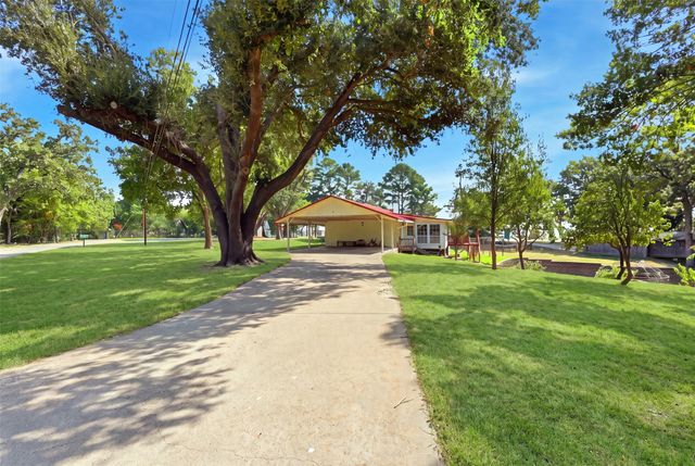 1913 Austin Aisle, Tool, TX 75143