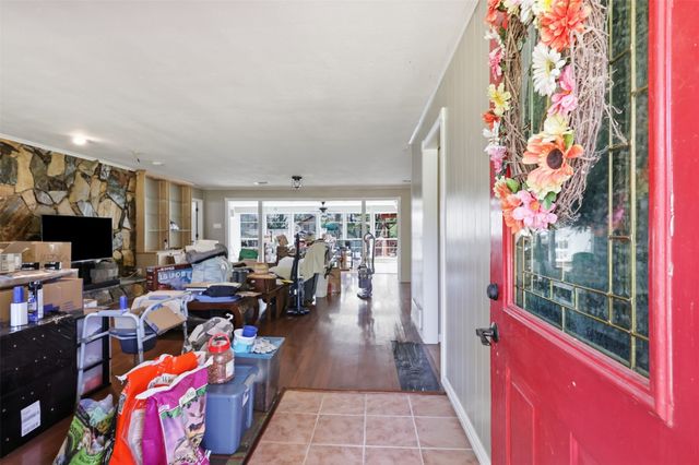 1913 Austin Aisle, Tool, TX 75143
