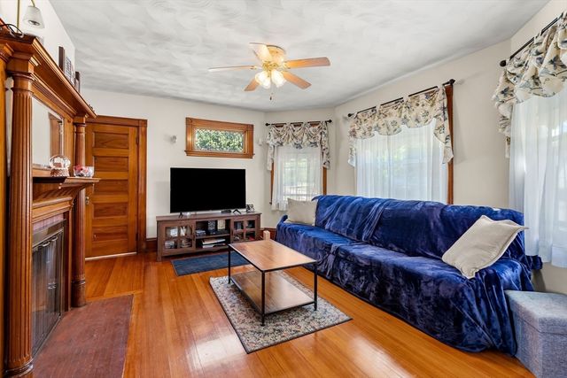 567 Canton Ave, Milton, MA 02186