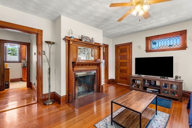 567 Canton Ave, Milton, MA 02186
