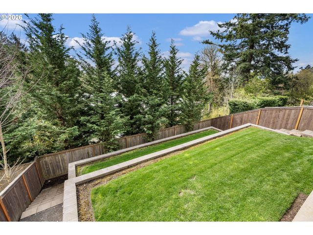 3724 Sw HILLSIDE Dr, Portland, OR 97221