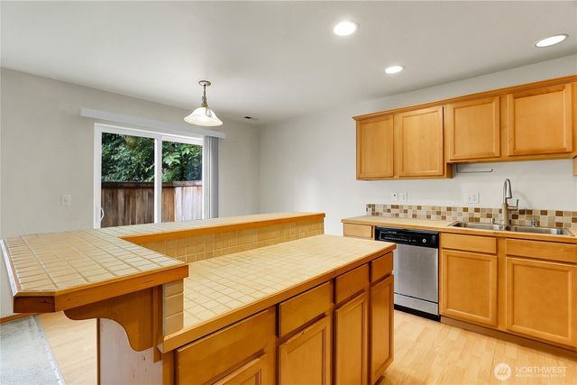 119 N Indiana Avenue, Granite Falls, WA 98252