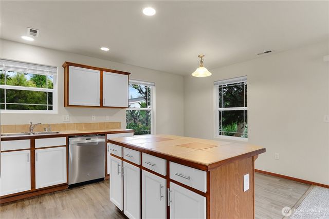 119 N Indiana Avenue, Granite Falls, WA 98252