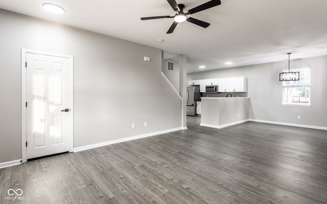 8006 Ithaca Way, Indianapolis, IN 46239