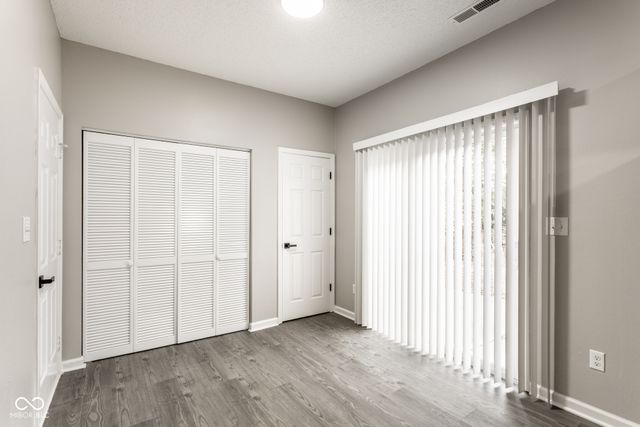 8006 Ithaca Way, Indianapolis, IN 46239